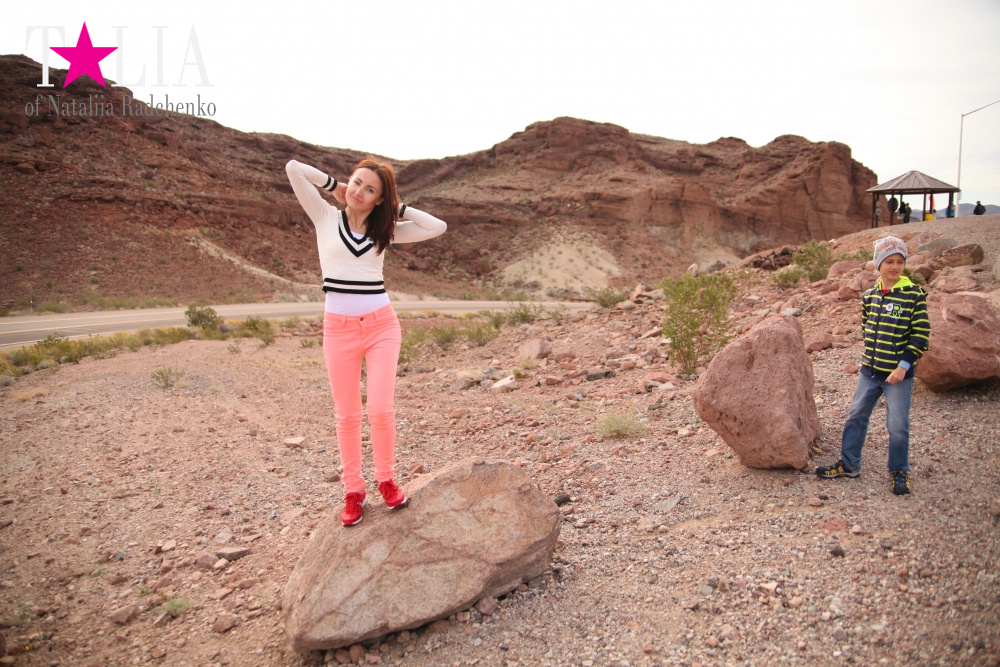 Гидроэлектростанция Плотина Гувера на реке Колорадо в Гранд Каньоне Аризоны